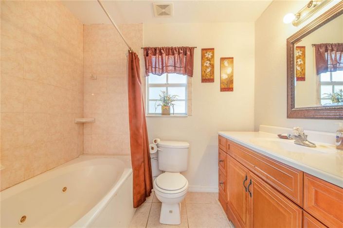 Image No.17-2 Bed Property for sale