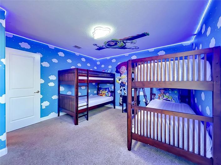 Image No.35-8 Bed Property for sale