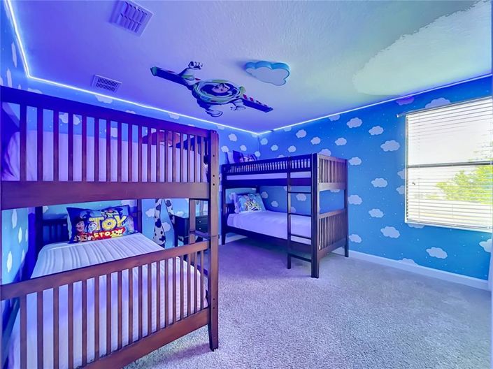 Image No.36-8 Bed Property for sale
