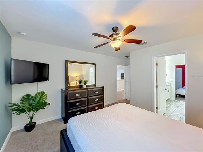 Image No.41-8 Bed Property for sale