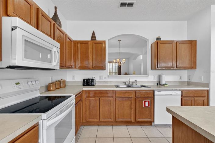 Image No.16-6 Bed Property for sale