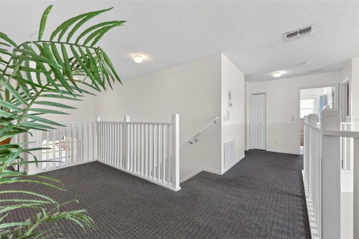 Image No.32-6 Bed Property for sale