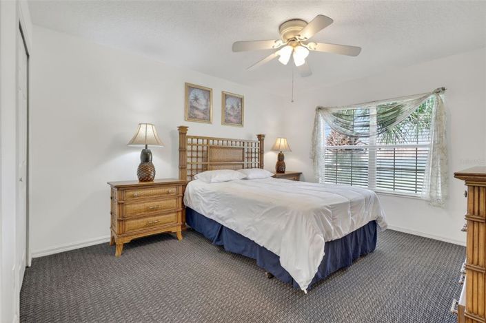 Image No.37-6 Bed Property for sale