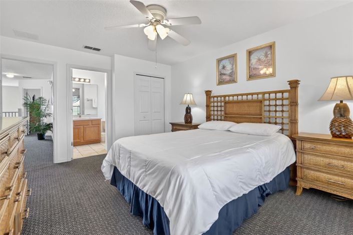 Image No.38-6 Bed Property for sale