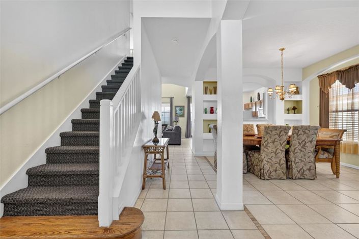 Image No.5-6 Bed Property for sale