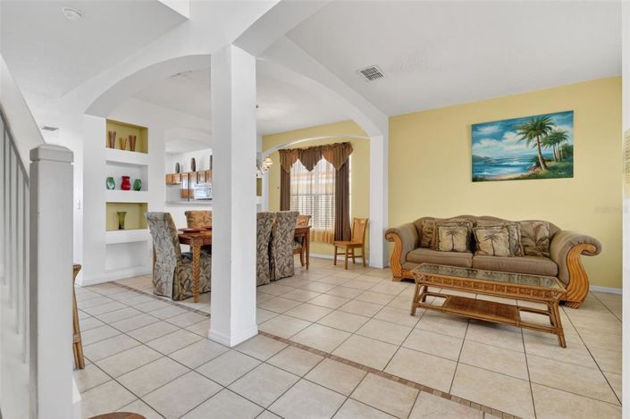 Image No.6-6 Bed Property for sale