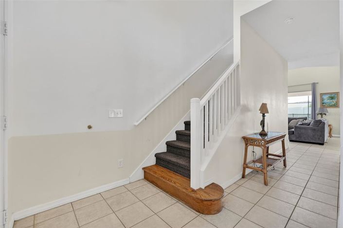 Image No.8-6 Bed Property for sale