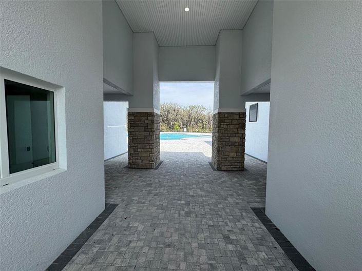 Image No.50-5 Bed Property for sale