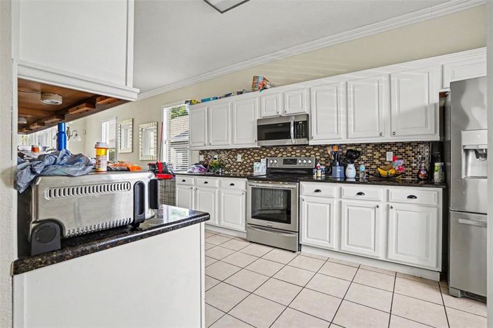 Image No.3-5 Bed Property for sale
