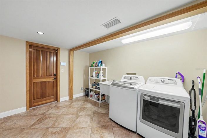 Image No.24-4 Bed Property for sale