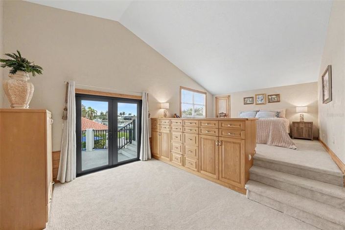 Image No.3-4 Bed Property for sale