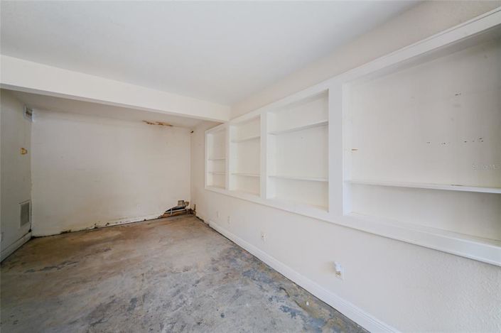 Image No.13-3 Bed Property for sale