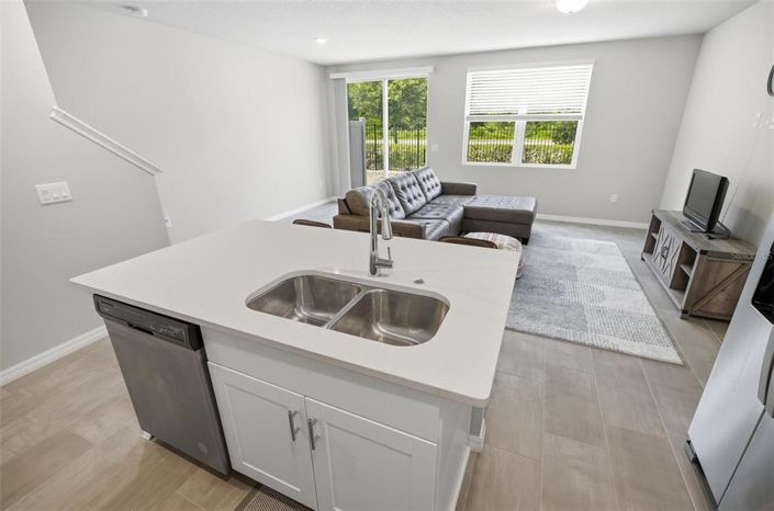 Image No.20-3 Bed Townhouse for sale