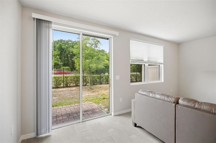 Image No.27-3 Bed Townhouse for sale