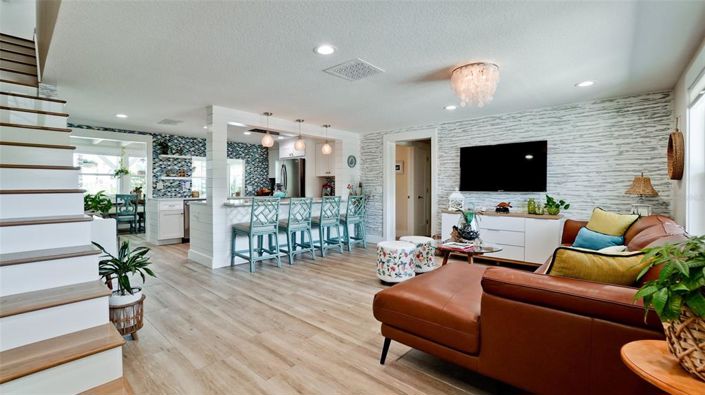 Image No.4-4 Bed Property for sale