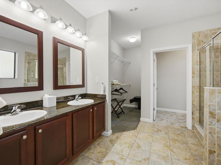 Image No.19-3 Bed Property for sale