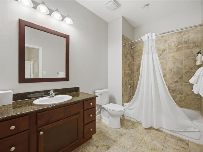 Image No.29-3 Bed Property for sale