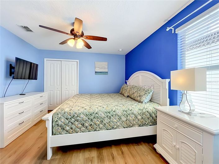 Image No.51-8 Bed Property for sale