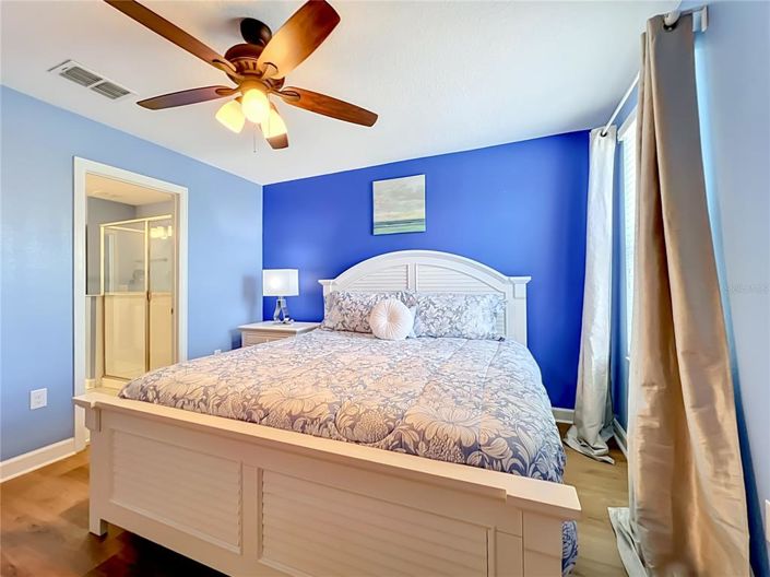 Image No.53-8 Bed Property for sale