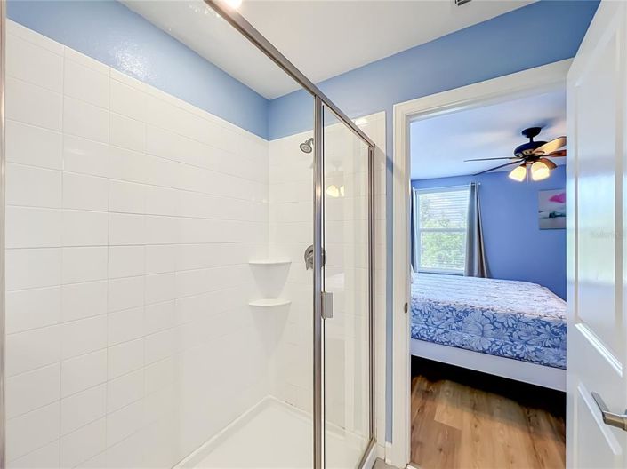 Image No.56-8 Bed Property for sale