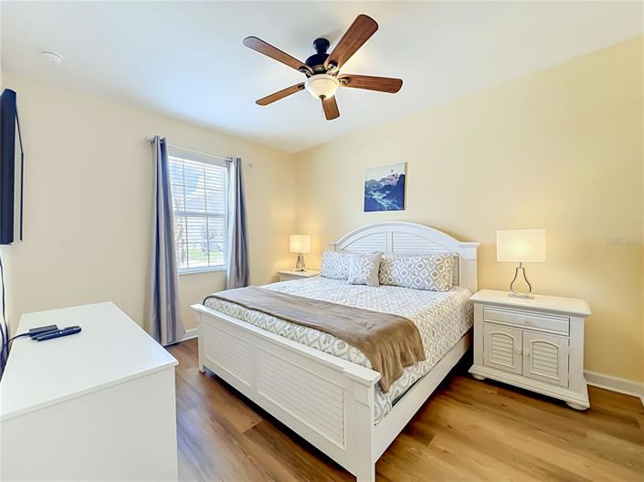 Image No.33-8 Bed Property for sale