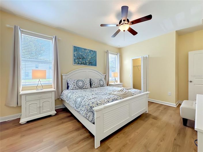 Image No.35-8 Bed Property for sale
