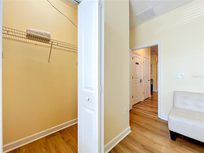 Image No.38-8 Bed Property for sale