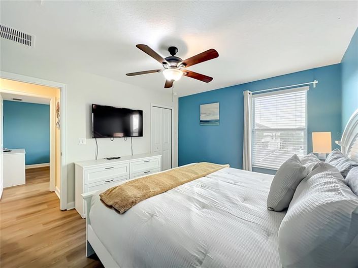 Image No.44-8 Bed Property for sale
