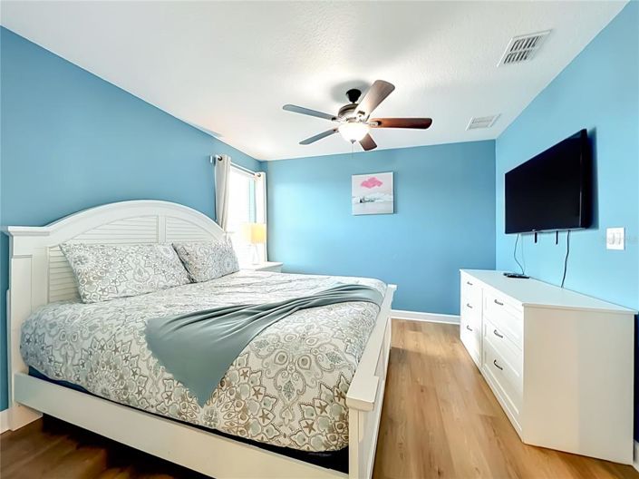 Image No.48-8 Bed Property for sale