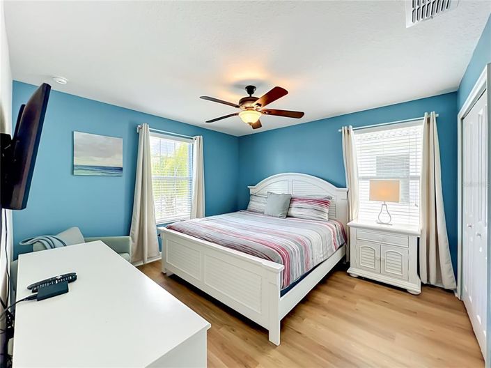 Image No.56-8 Bed Property for sale