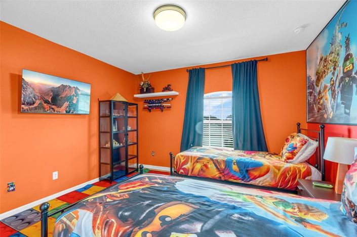 Image No.28-7 Bed Property for sale