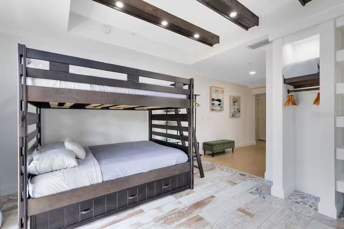 Image No.11-3 Bed Property for sale