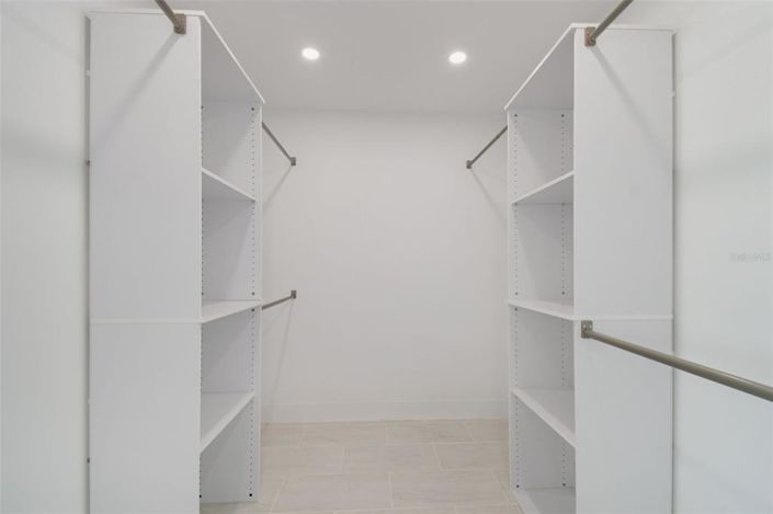 Image No.26-3 Bed Property for sale