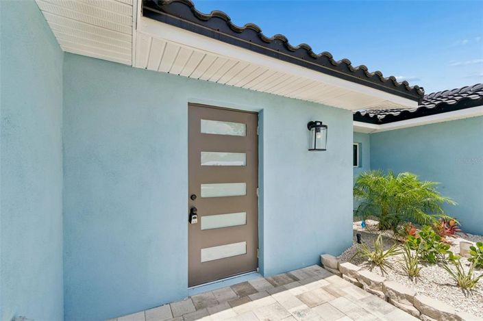 Image No.3-3 Bed Property for sale