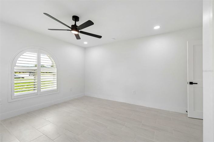Image No.32-3 Bed Property for sale