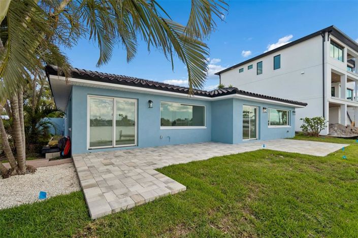 Image No.43-3 Bed Property for sale