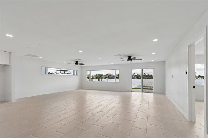 Image No.7-3 Bed Property for sale