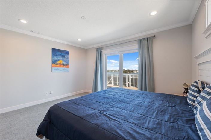 Image No.38-5 Bed Property for sale