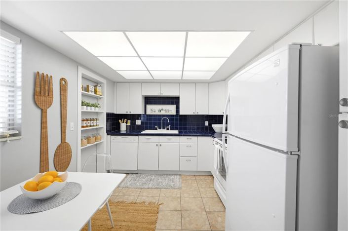 Image No.11-2 Bed Property for sale