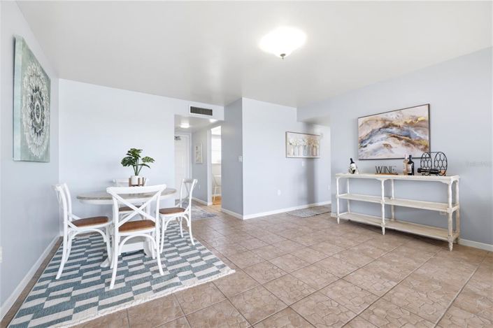 Image No.27-2 Bed Property for sale