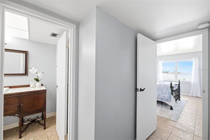 Image No.43-2 Bed Property for sale