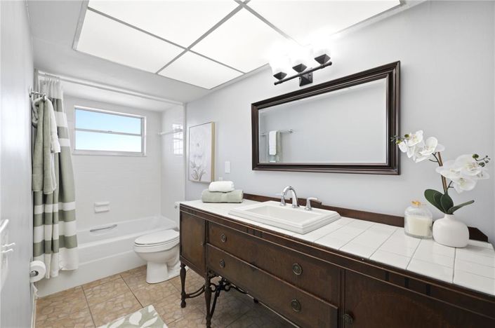 Image No.47-2 Bed Property for sale