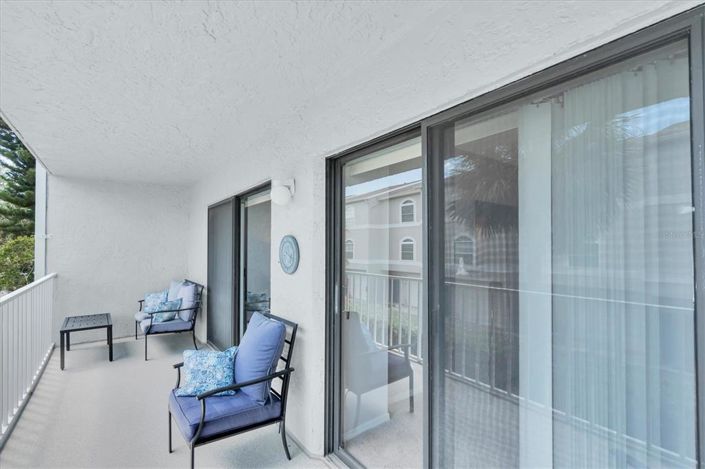 Image No.25-2 Bed Property for sale