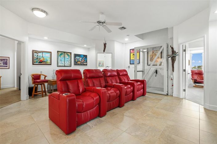 Image No.42-5 Bed Property for sale