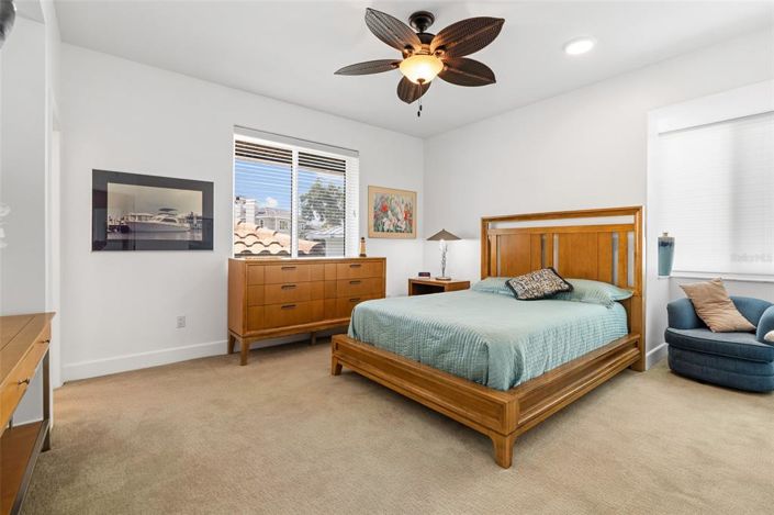 Image No.48-5 Bed Property for sale
