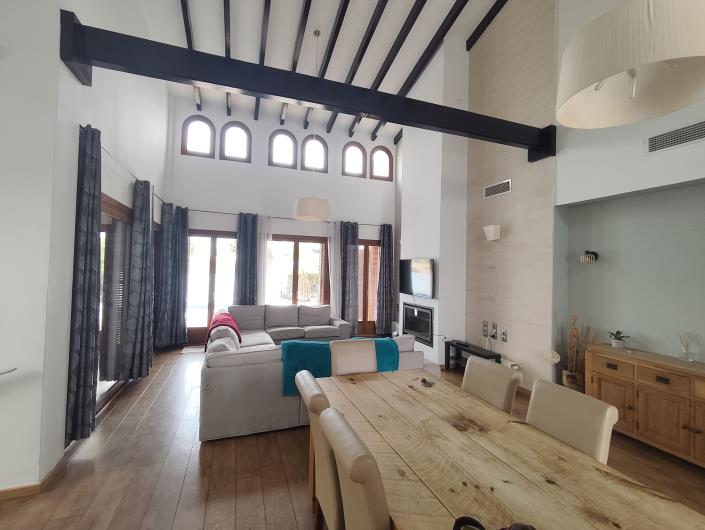 Image No.13-4 Bed Villa / Detached for sale