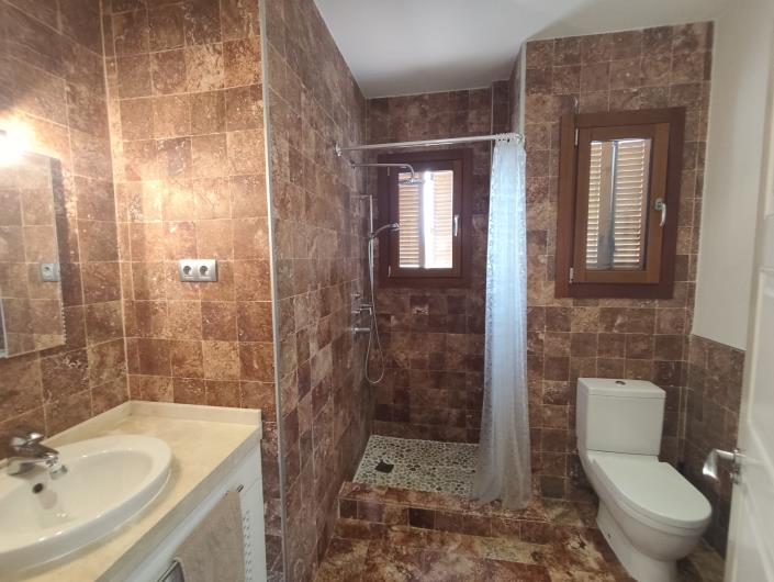 Image No.14-4 Bed Villa / Detached for sale