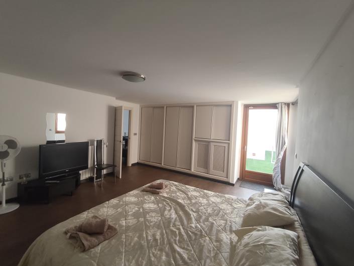 Image No.39-4 Bed Villa / Detached for sale