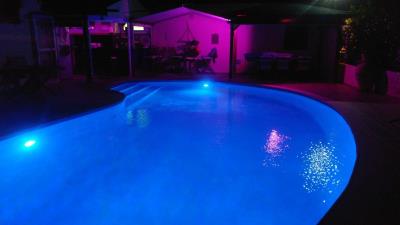 Pool-night-3