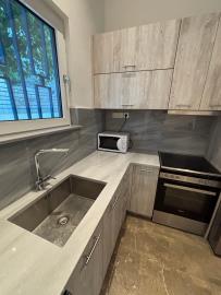 Kitchen-with-Sink